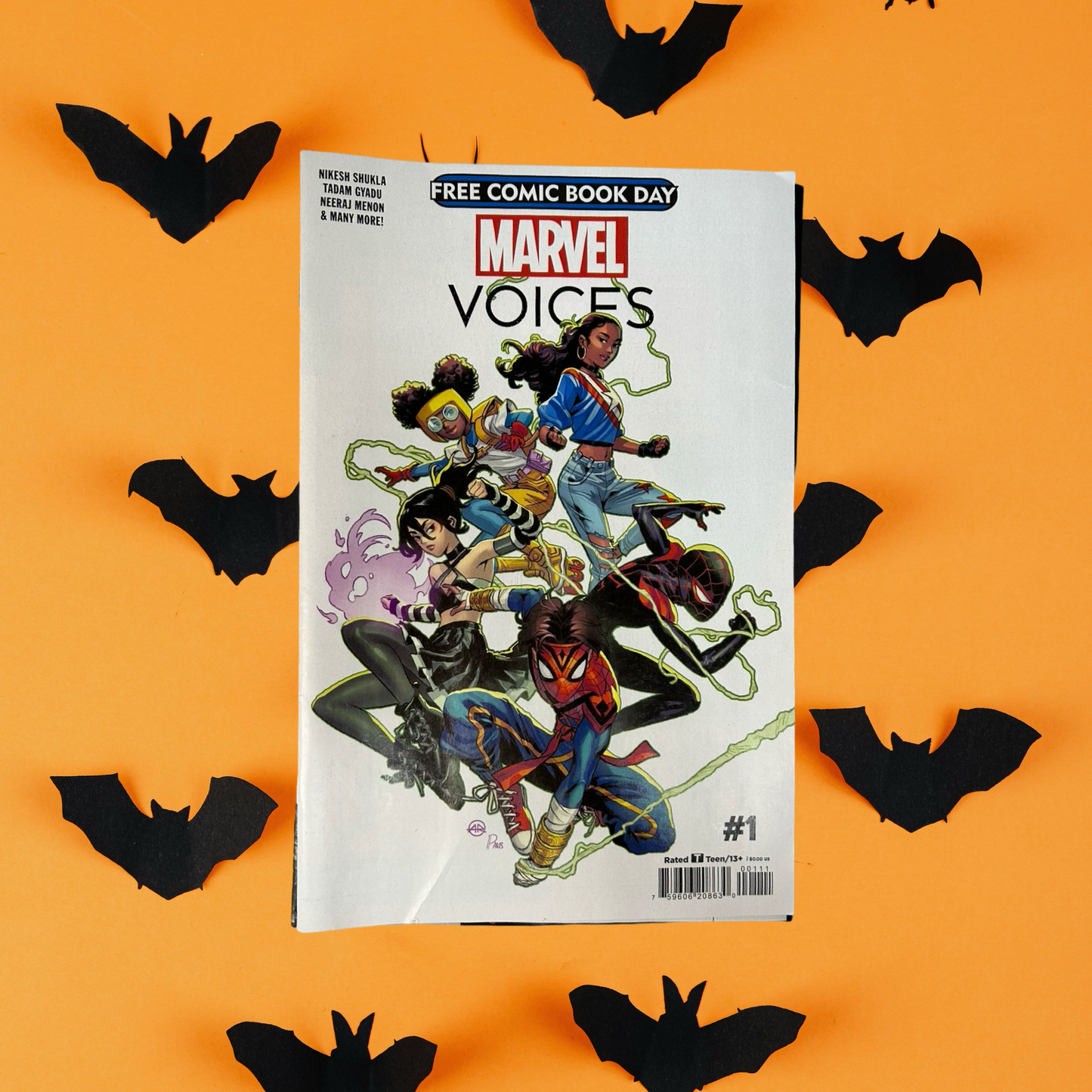 Halloween Comic Book Grab Bag – Candy Alternative for Trick-or-Treaters – 20 Kid-Friendly Comics