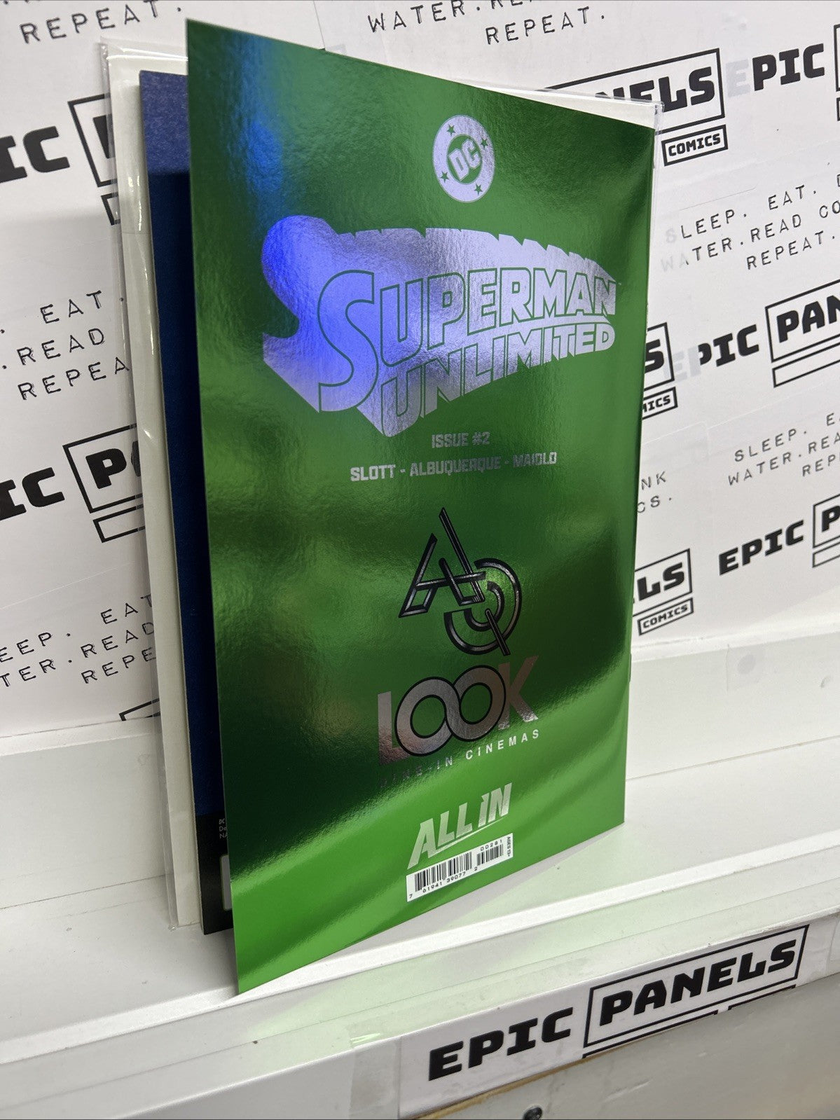SUPERMAN UNLIMITED #2 KRYPTONITE LOGO FOIL SDCC EXCLUSIVE ￼