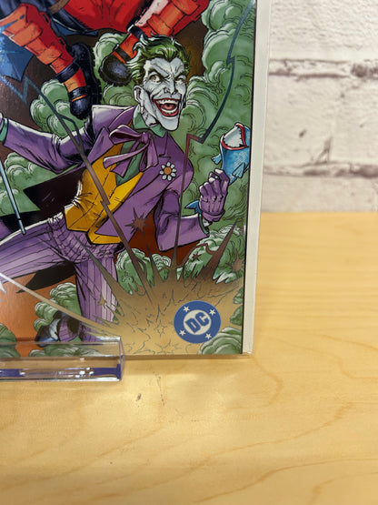 Batman/Deadpool #1 One-Shot (2025) – Mark Bagley Foil Variant | DC × Marvel Crossover Comic