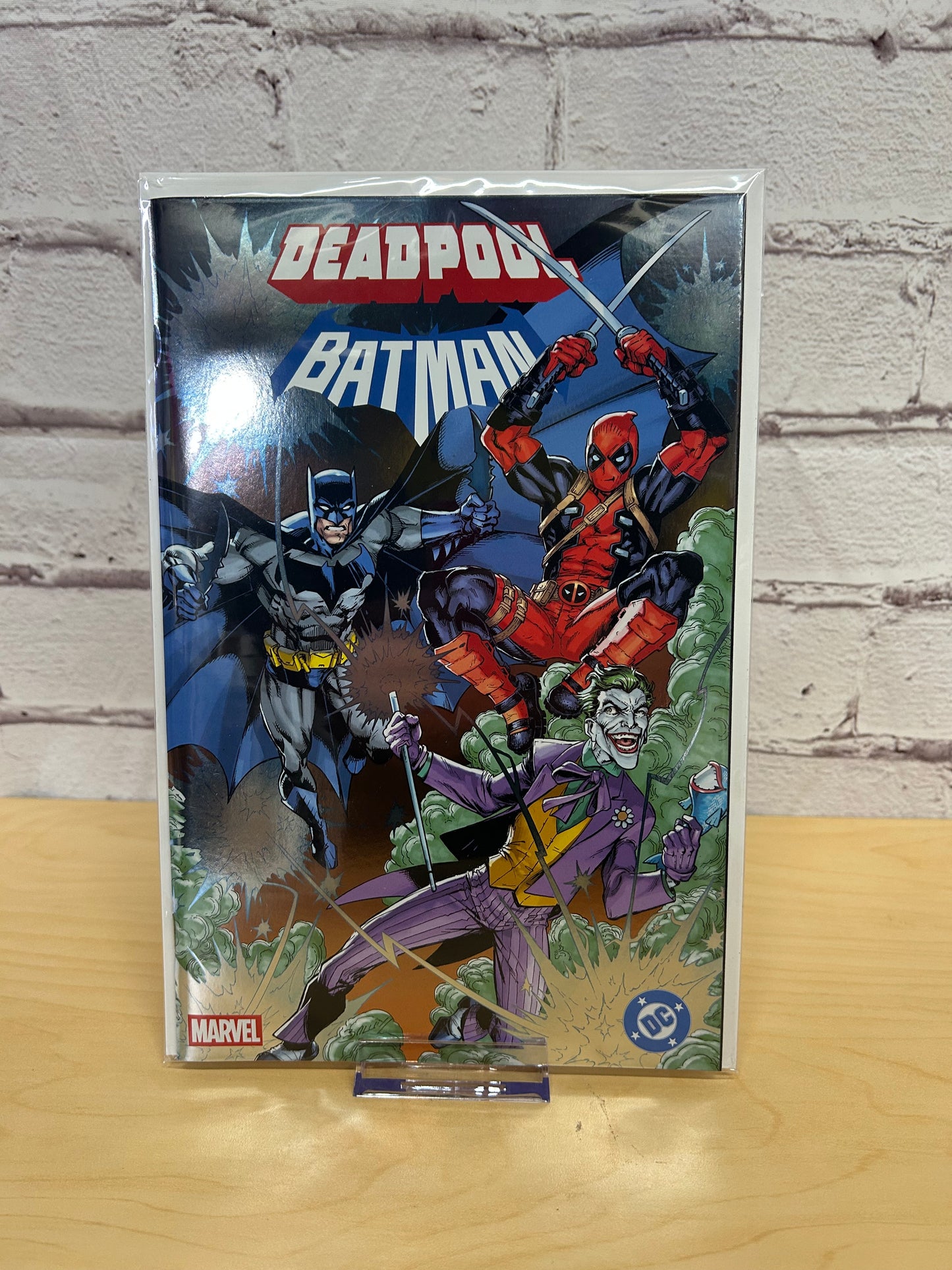 Batman/Deadpool #1 One-Shot (2025) – Mark Bagley Foil Variant | DC × Marvel Crossover Comic