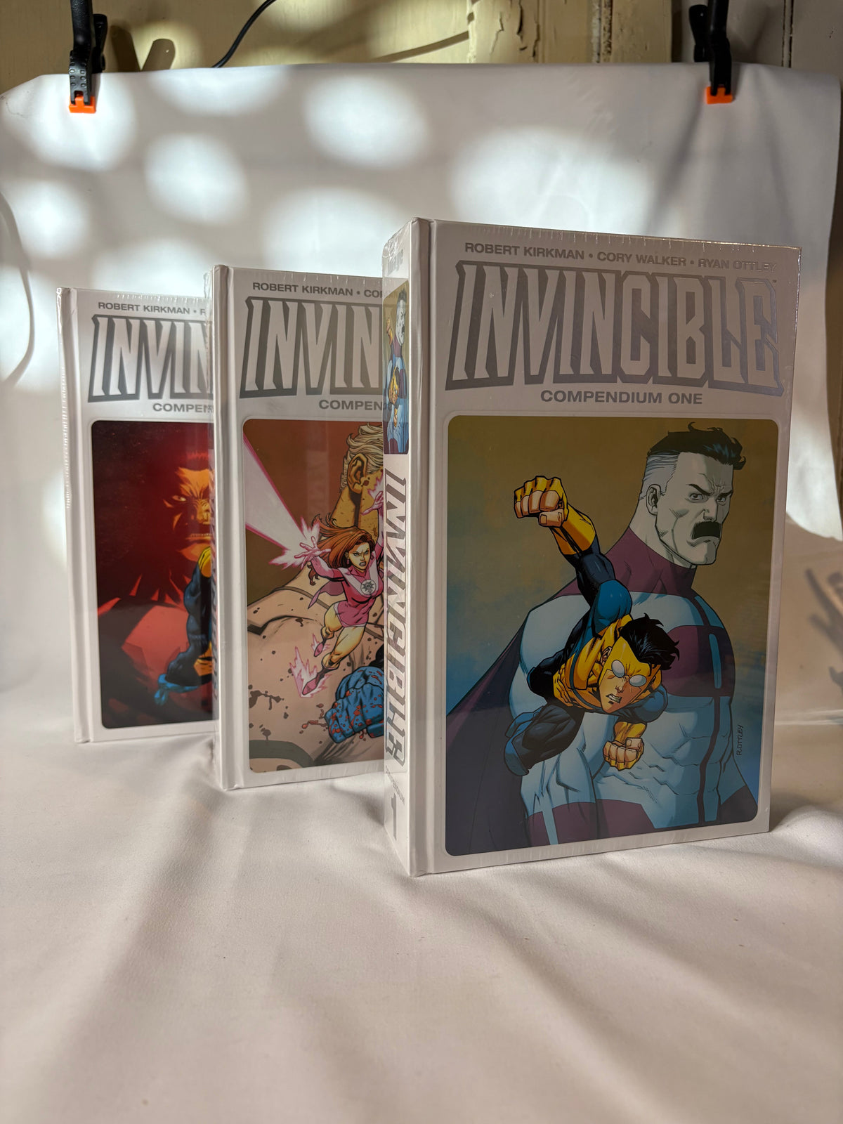Invincible Vol 1 hardcover 1120 pages issue 0-47