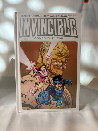 Invincible compendium collector edition white hardcover